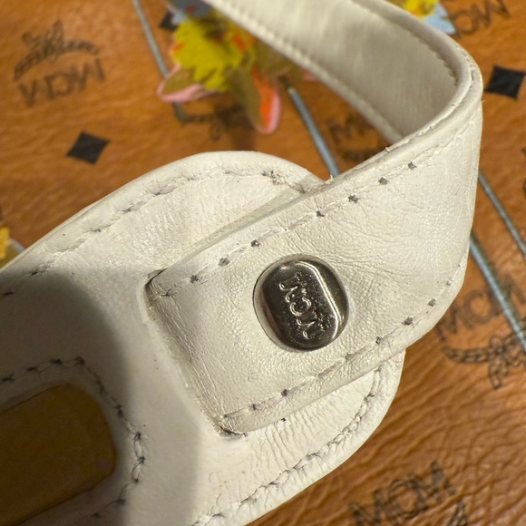 MCM Visetos Floral Print Medium GM Essential Zip Top Shopper Tote Cognac - Picture 7 of 16